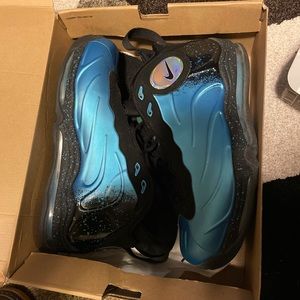 Tim Duncan basketball sneakers greater condition